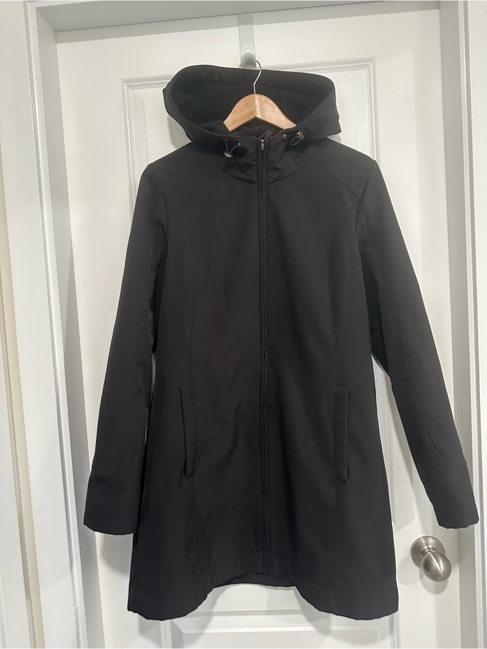 Kismet Women's Black Hooded Softshell Coat “Tofino” Size Large